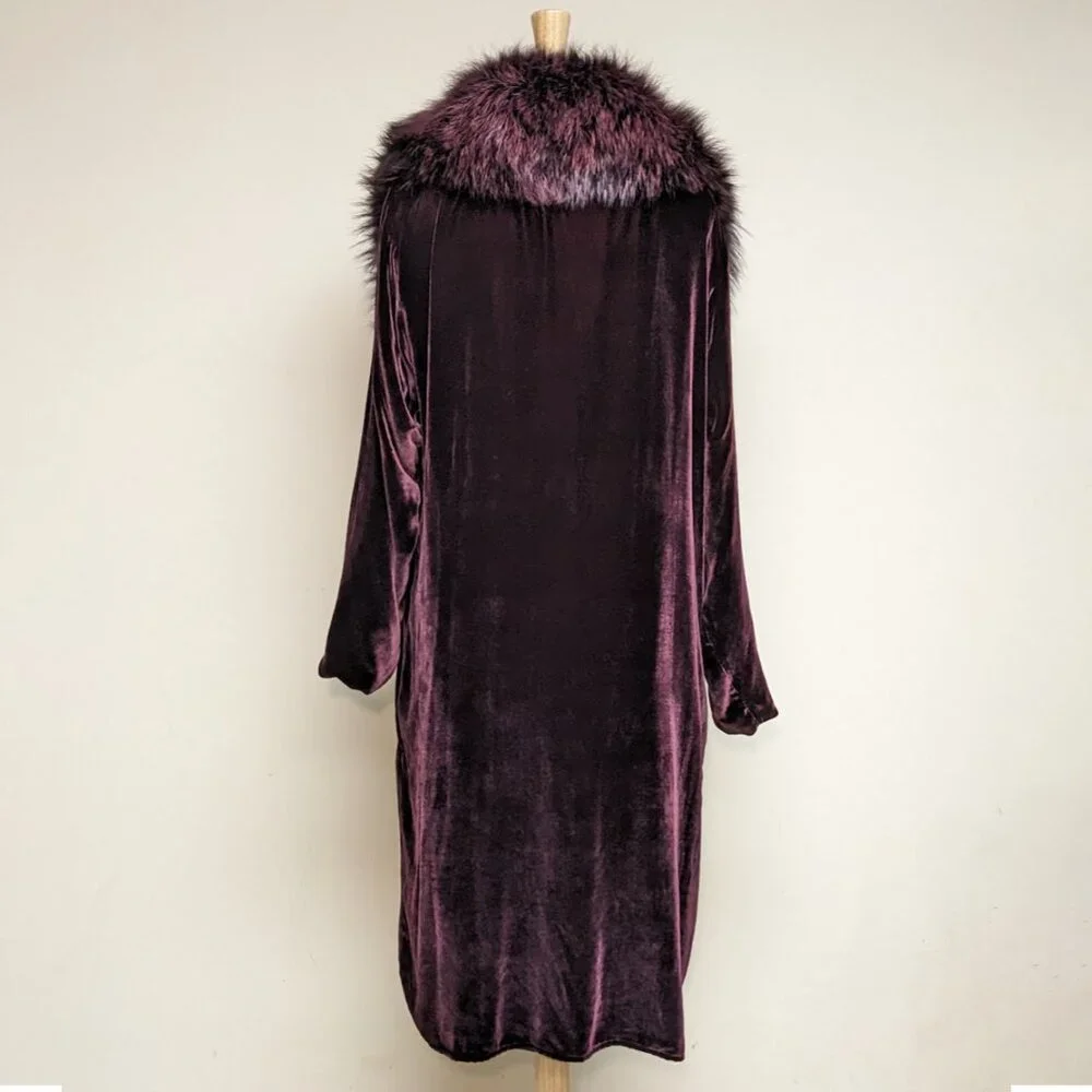 THE PERFEXT The Penelope Fur and Velvet Coat in Burgundy - Picture 4 of 9